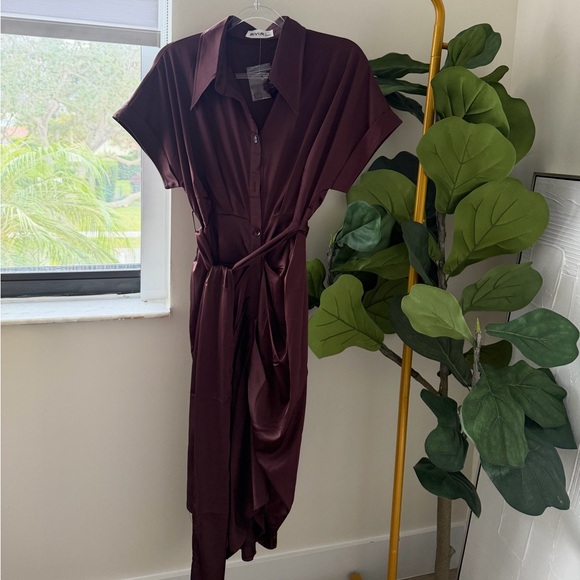 Burgundy Women's Dress - Picture 2 of 4